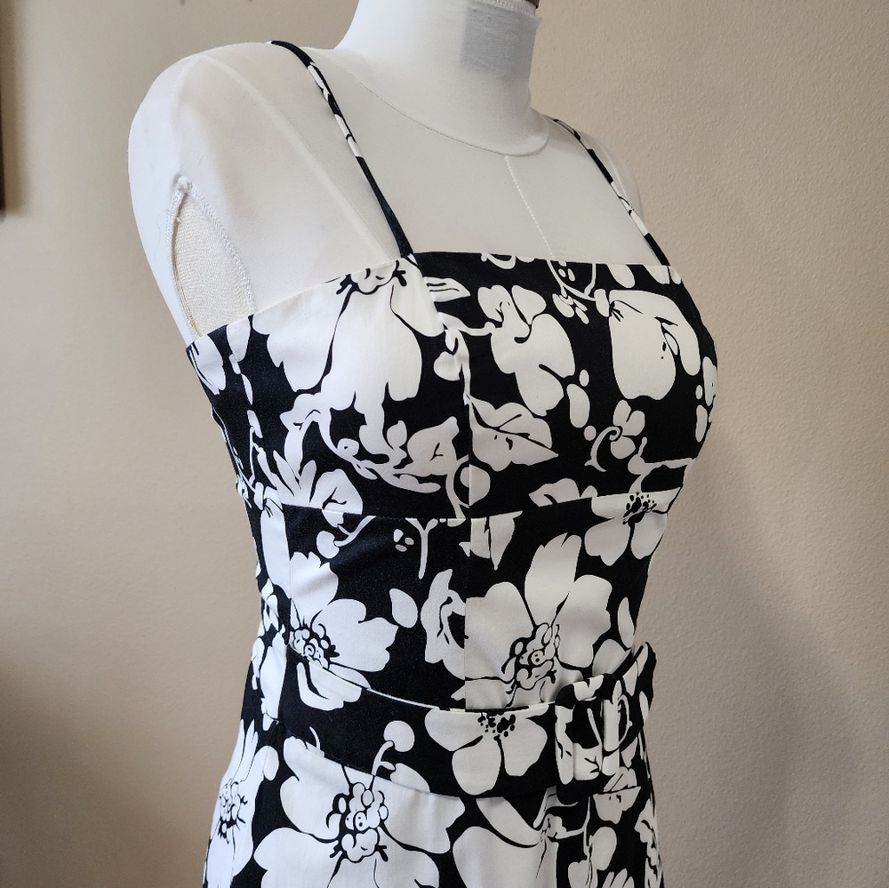 B. Smart dress - Picture 4 of 12